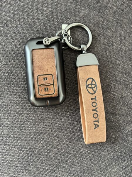 Metal Leather Brown Car key Cover For Toyota Glanza, Urban Cruiser Hyryder 2 Button Smart Key
