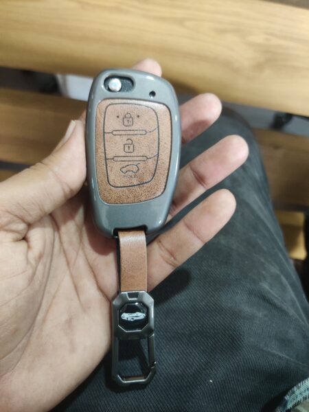 Metal Leather Brown Car Key Cover For Hyundai : Creta, Venue, Tucson, Alcazar, I20, Grand i10, Aura, Xcent, Exter 3 button flip key